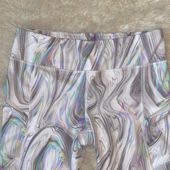 Athleta Contender opal capri crop leggings. Large Tall  Hard to Find - Picture 3 of 15
